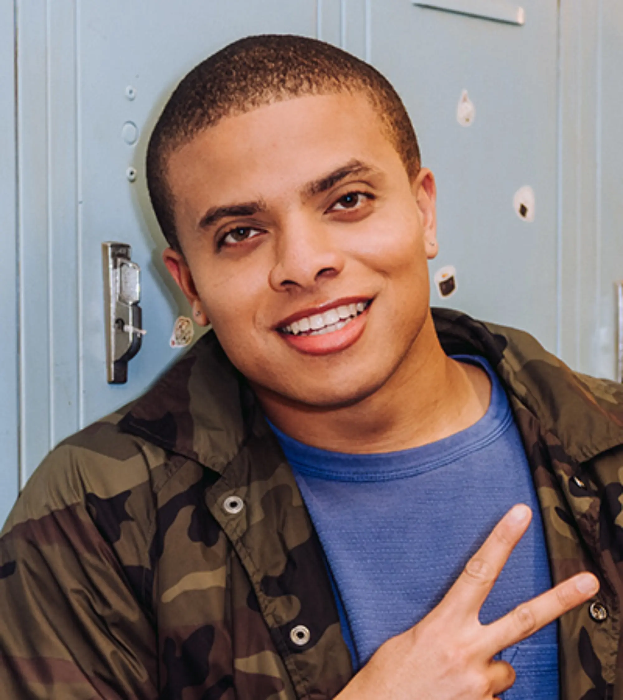 Issa, 18